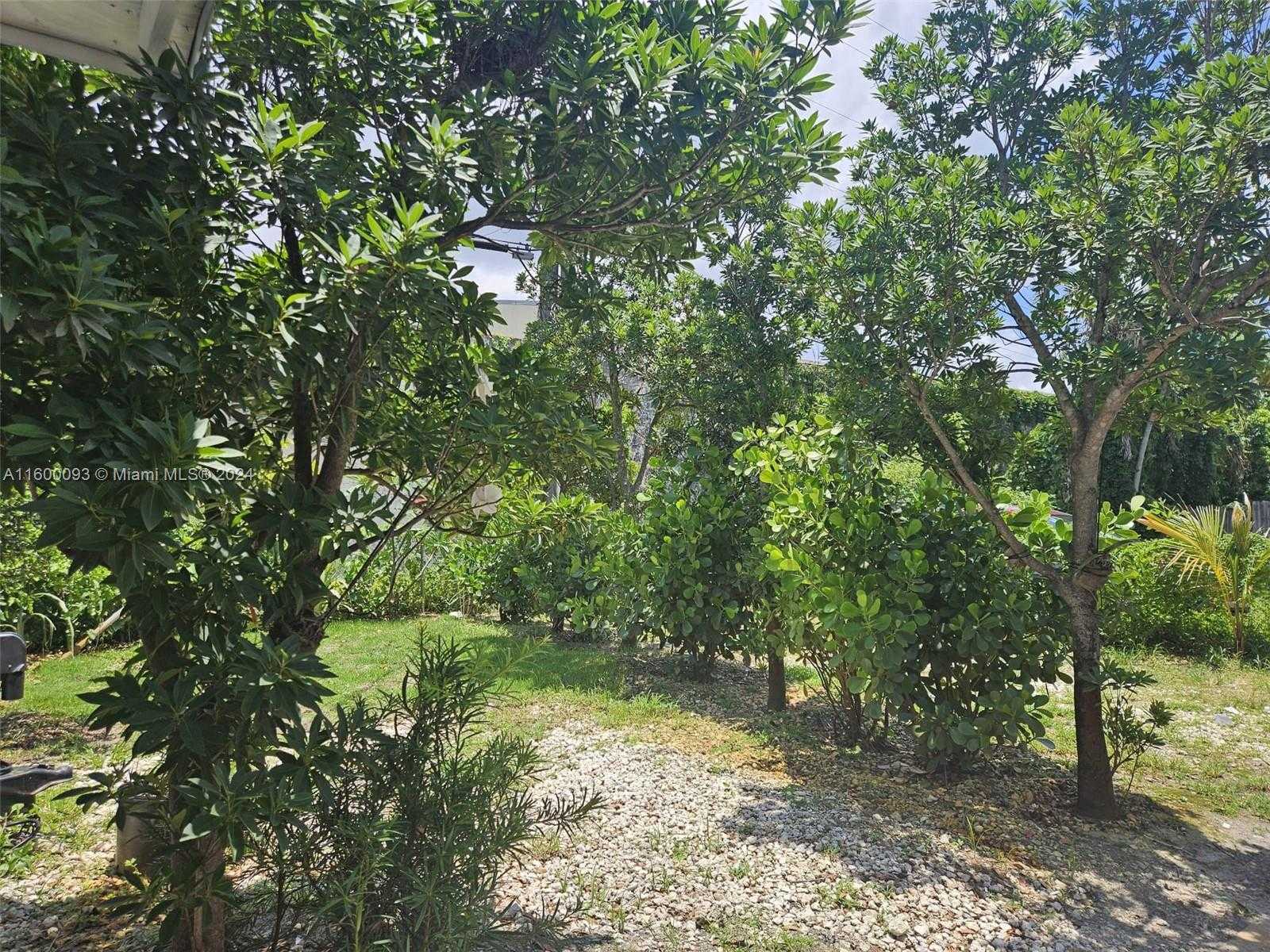 Small Image of 2803 NORTH WEST 91ST ST, Miami Number 31