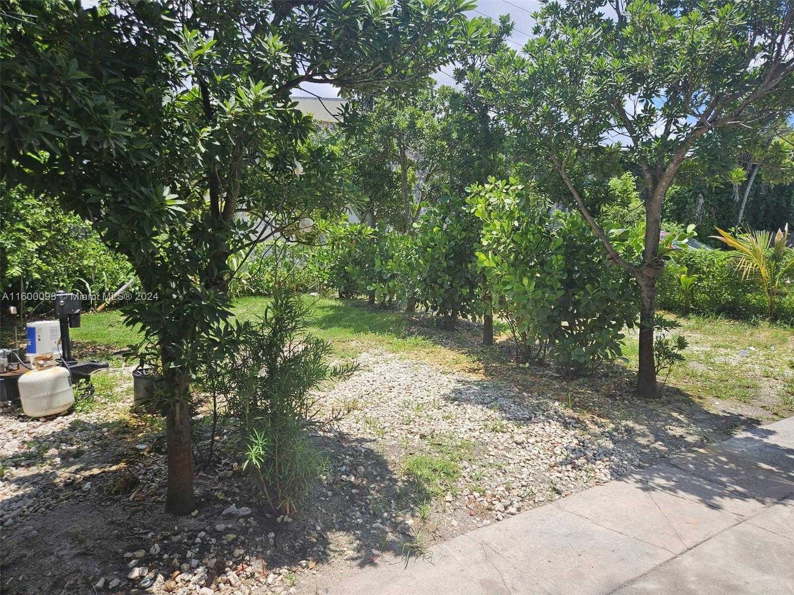 Small Image of 2803 NORTH WEST 91ST ST, Miami Number 33