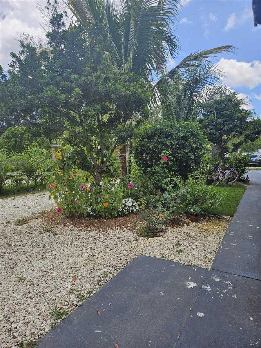 Small Image of 2803 NORTH WEST 91ST ST, Miami Number 37
