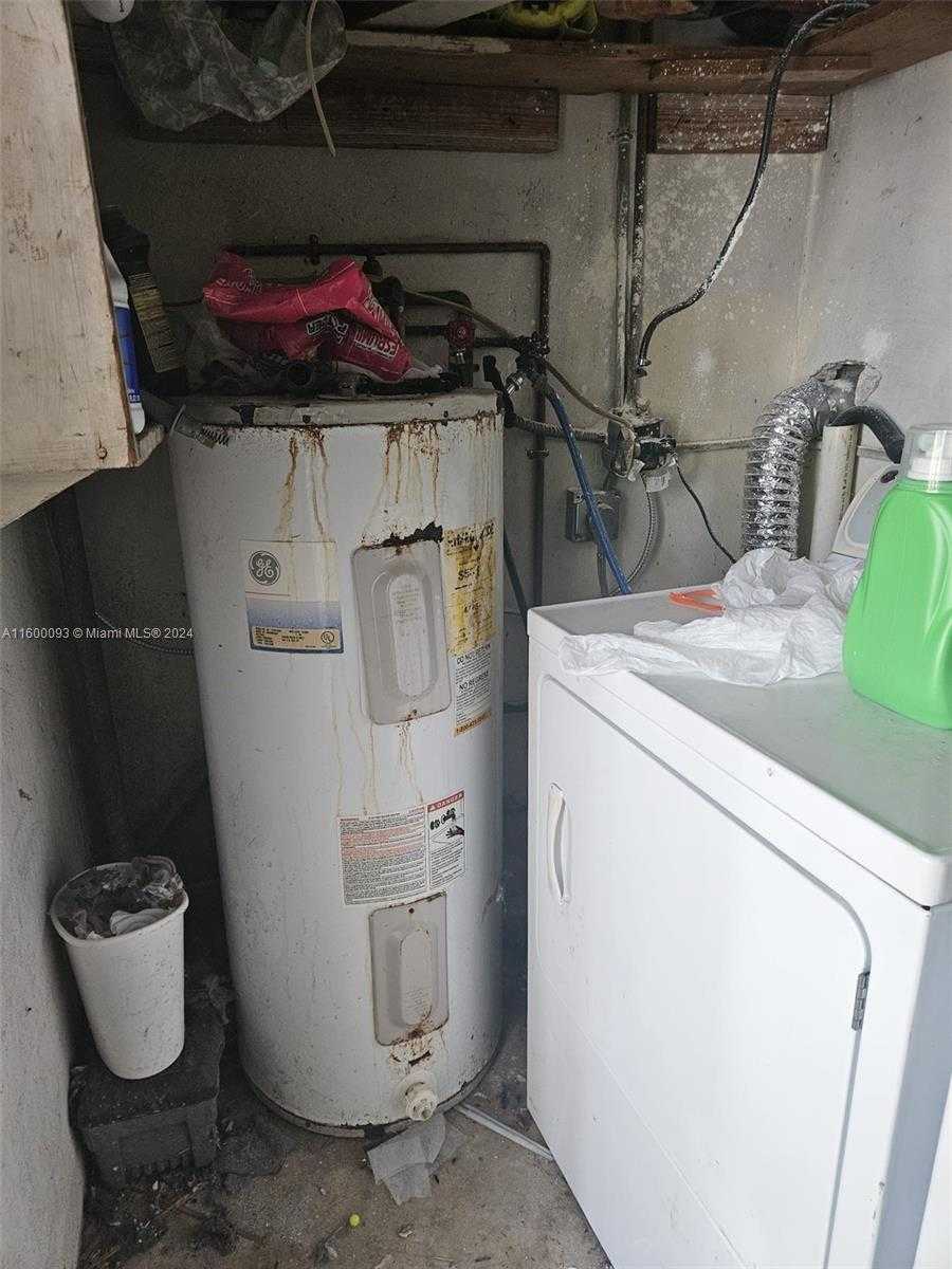 Small Image of 2803 NORTH WEST 91ST ST, Miami Number 38