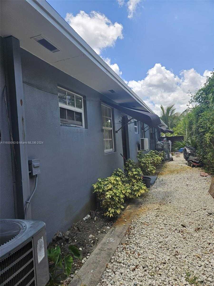 Small Image of 2803 NORTH WEST 91ST ST, Miami Number 7
