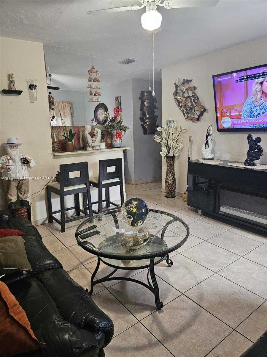 Small Image of 2803 NORTH WEST 91ST ST, Miami Number 9