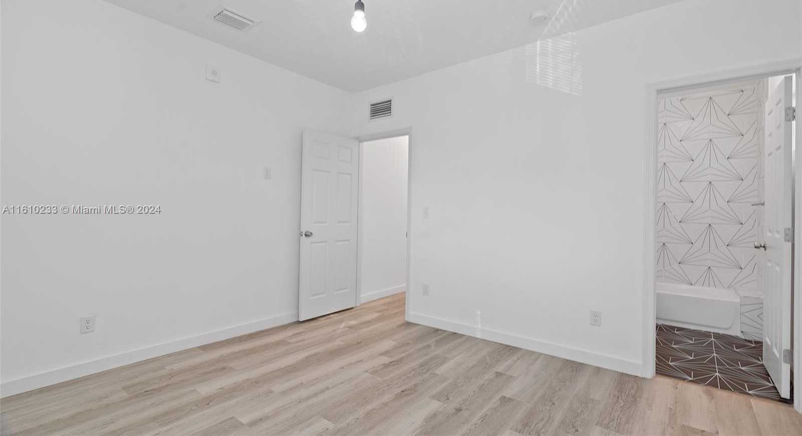 Small Image of 1561 JEFFERSON AVE #12, Miami Beach Number 12