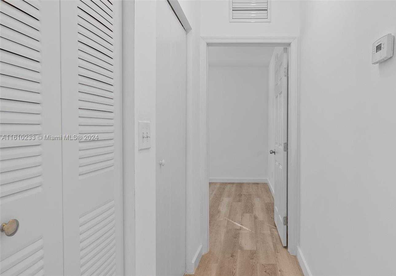 Small Image of 1561 JEFFERSON AVE #12, Miami Beach Number 17