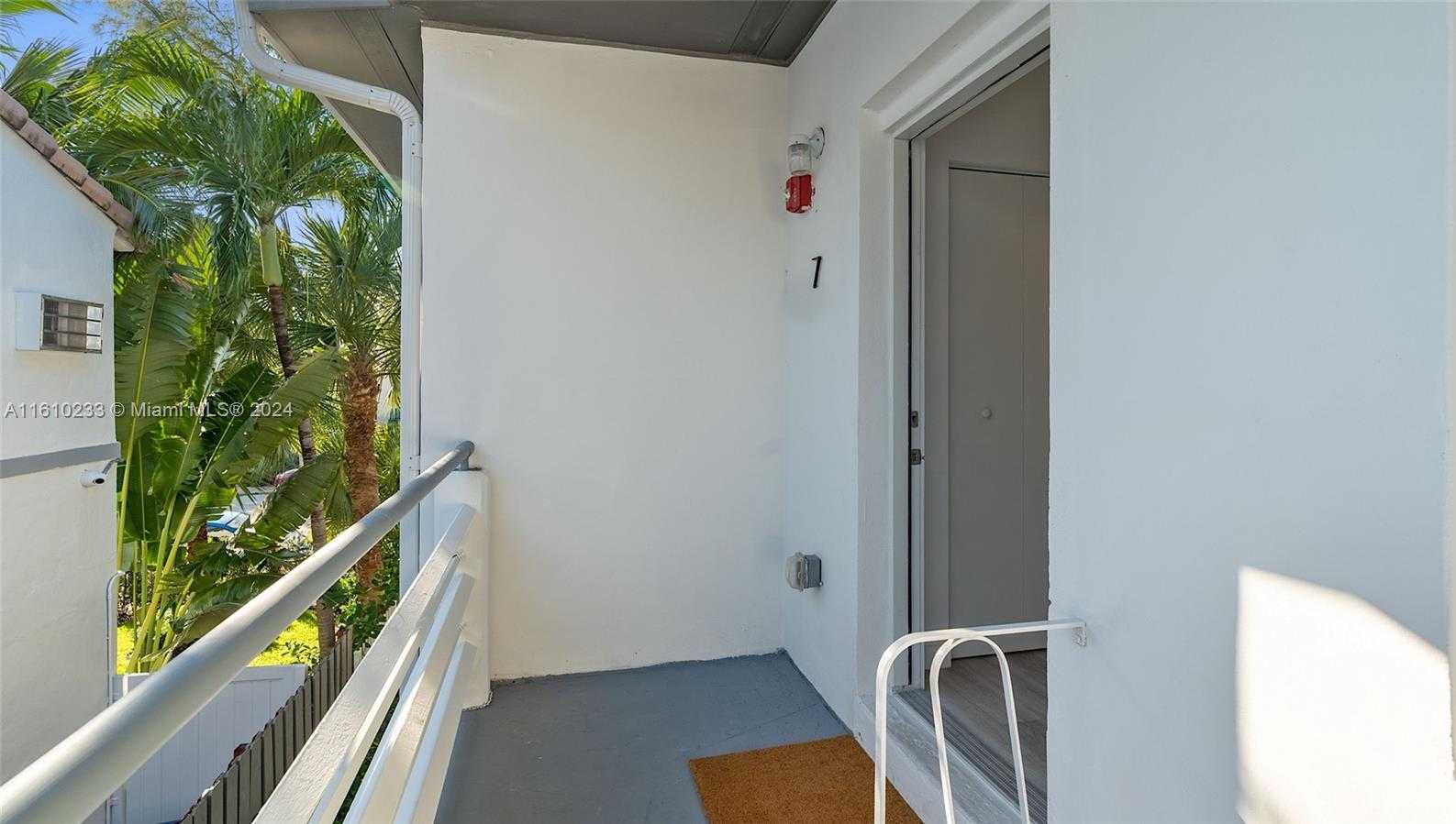 Small Image of 1561 JEFFERSON AVE #12, Miami Beach Number 21