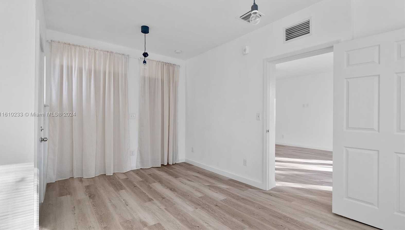 Small Image of 1561 JEFFERSON AVE #12, Miami Beach Number 31