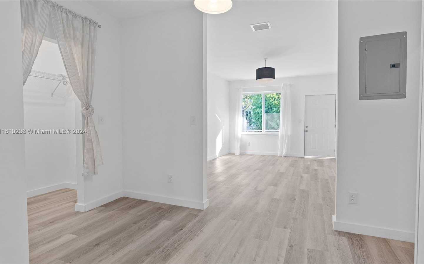 Small Image of 1561 JEFFERSON AVE #12, Miami Beach Number 37