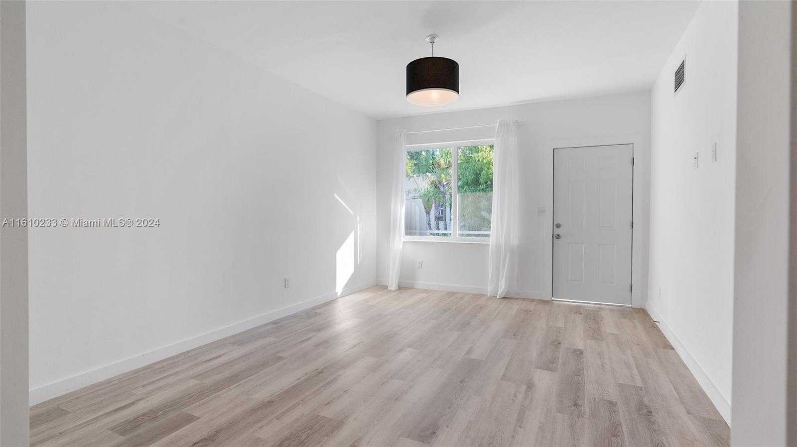 Small Image of 1561 JEFFERSON AVE #12, Miami Beach Number 39
