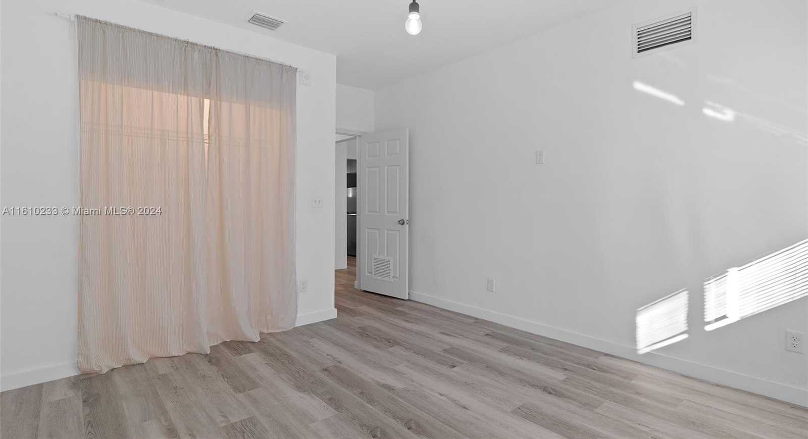 Small Image of 1561 JEFFERSON AVE #12, Miami Beach Number 52