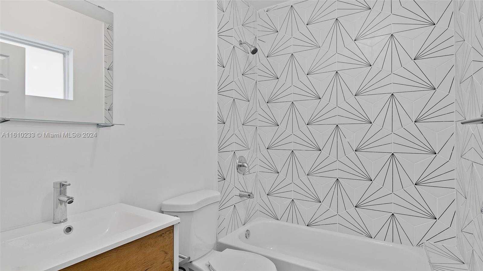 Small Image of 1561 JEFFERSON AVE #12, Miami Beach Number 8