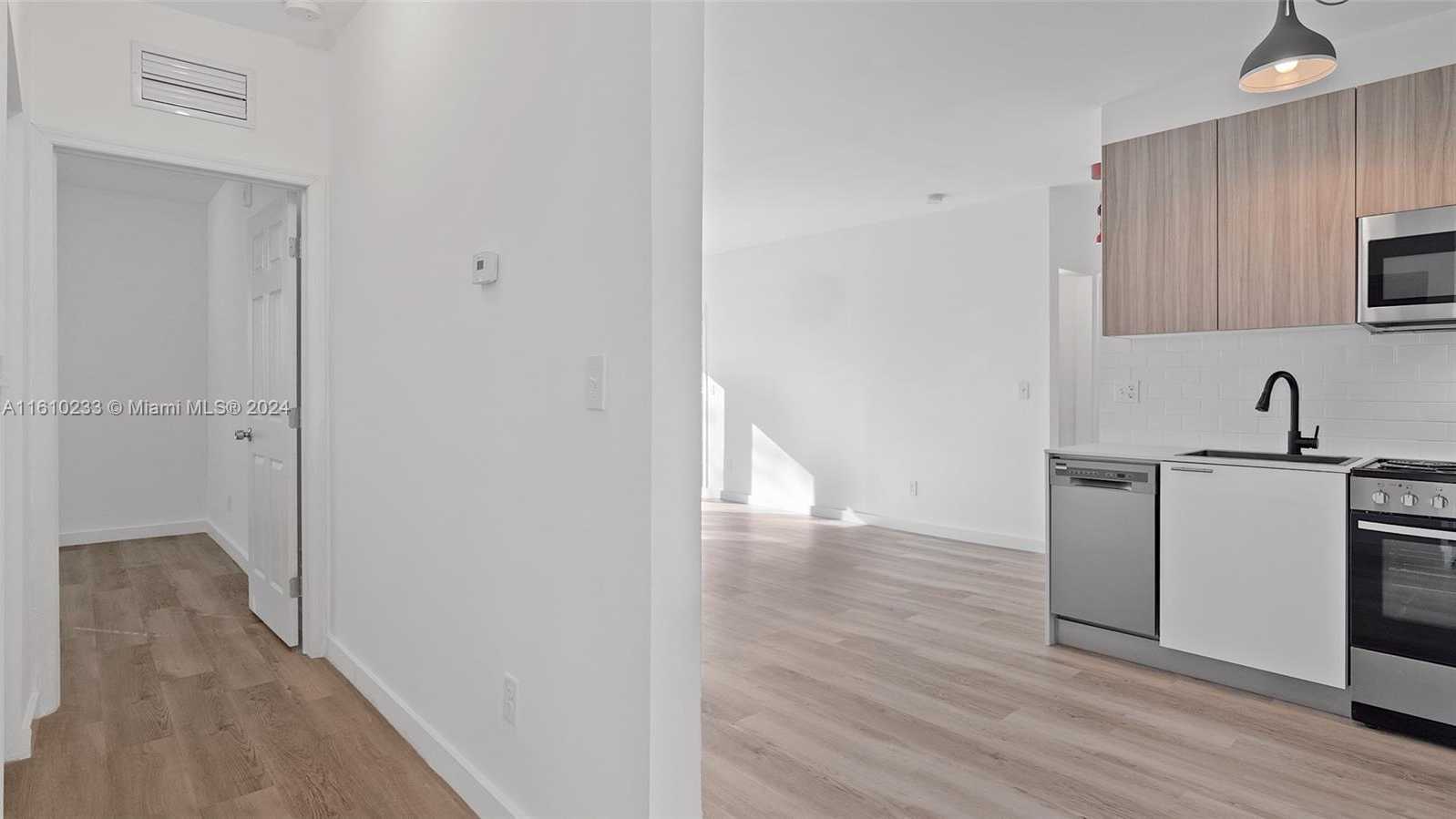 Small Image of 1561 JEFFERSON AVE #12, Miami Beach Number 9