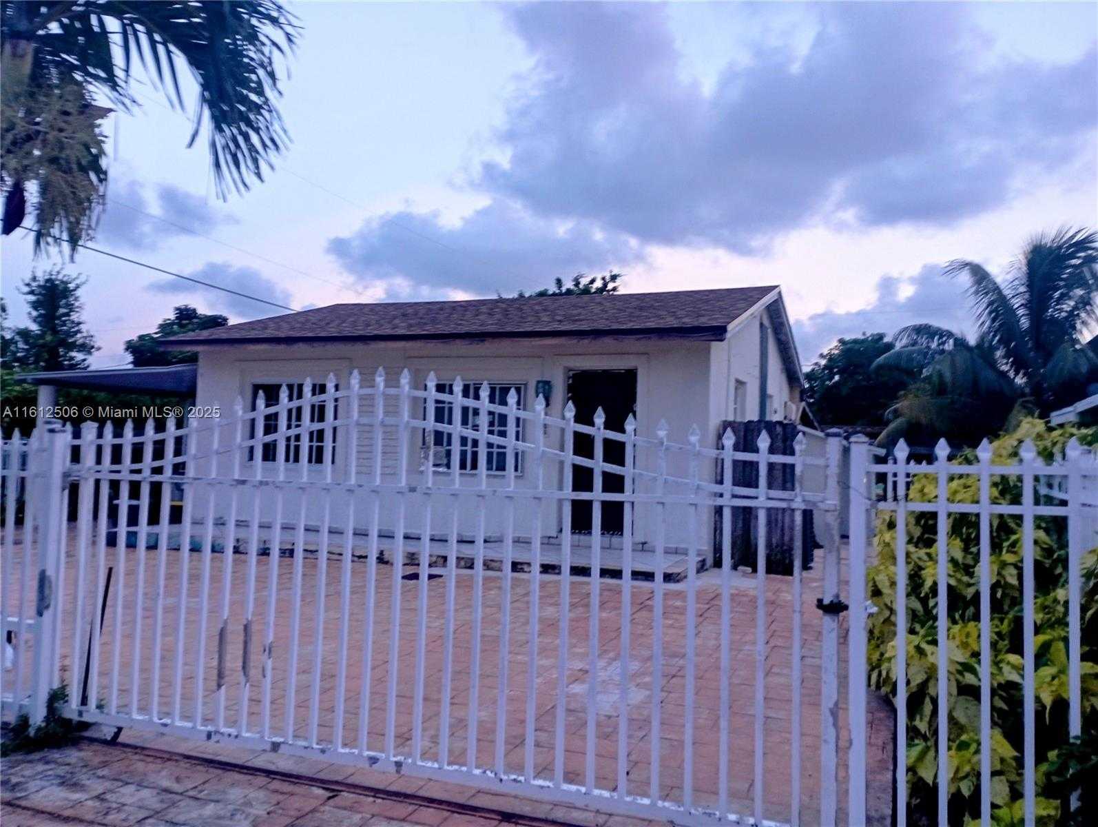 Small Image of Miami Number 6