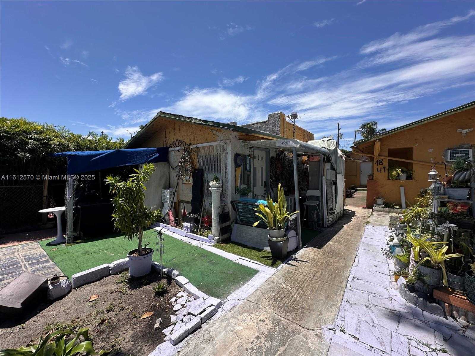 Small Image of 1842 NORTH WEST 18TH TER, Miami Number 10