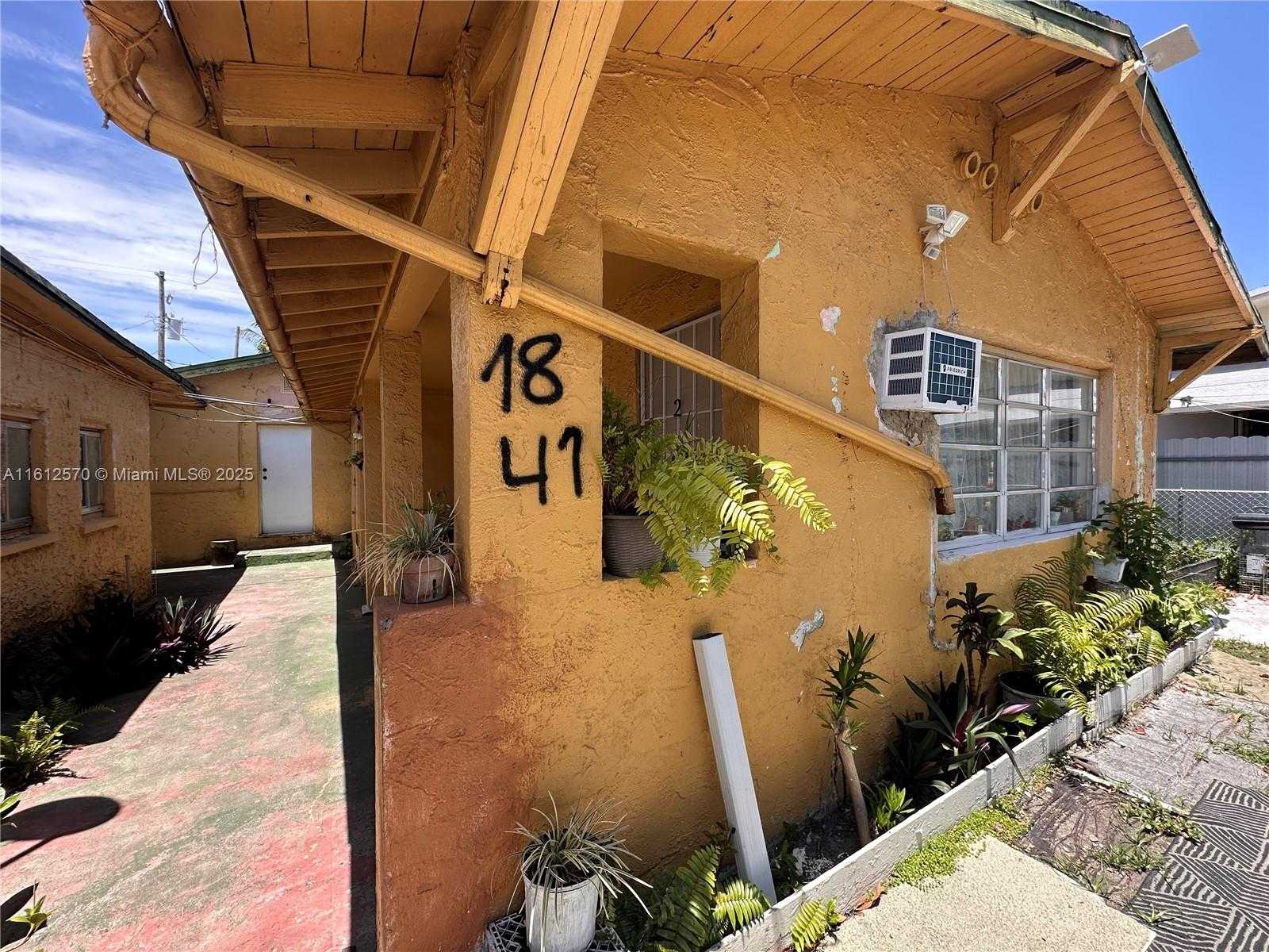 Small Image of 1842 NORTH WEST 18TH TER, Miami Number 13