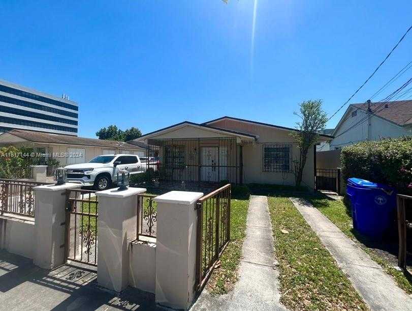 Small Image of 2752 SOUTH WEST 3RD ST #2, Miami Number 21