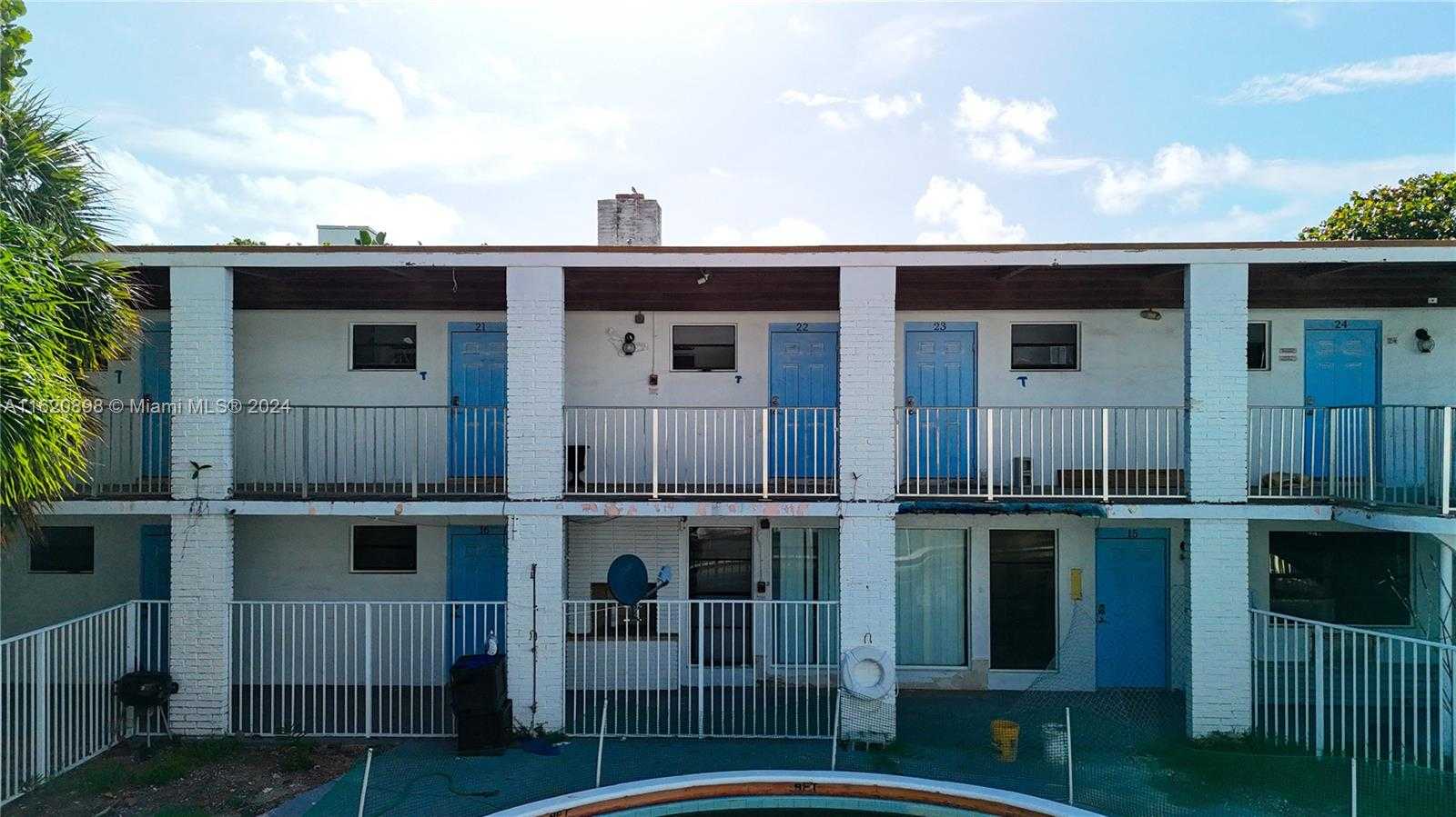 Small Image of 115 INLET WAY #11, Palm Beach Shores Number 31