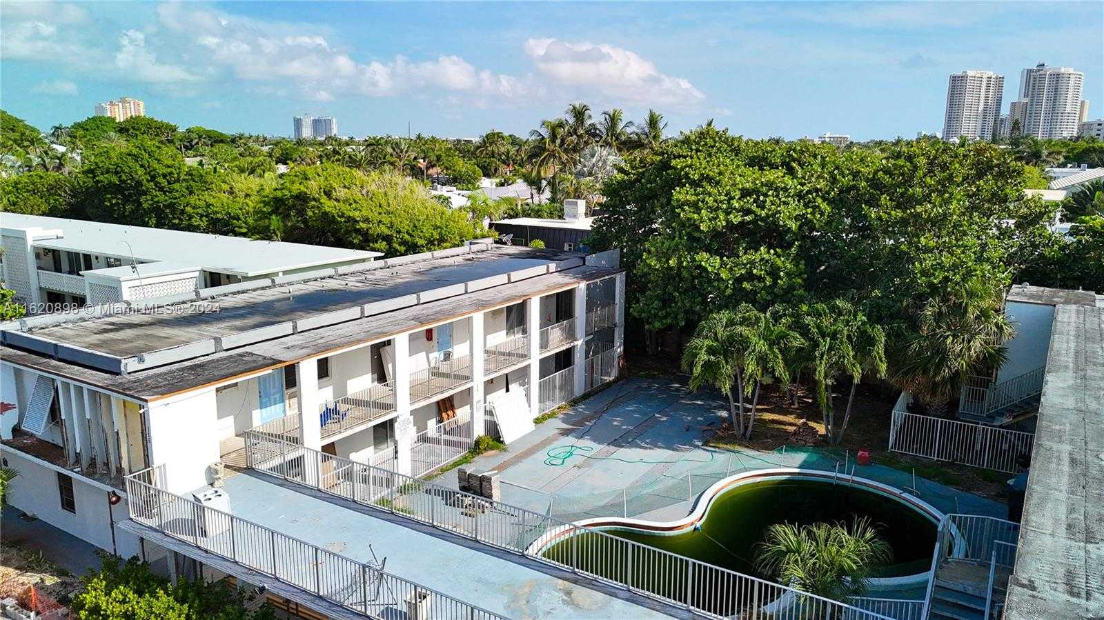 Small Image of 115 INLET WAY #11, Palm Beach Shores Number 44
