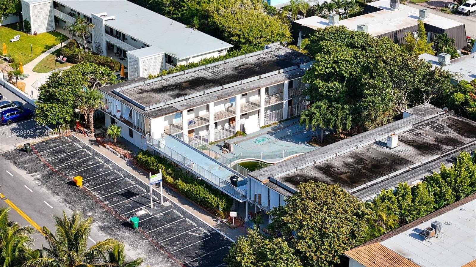 Small Image of 115 INLET WAY #11, Palm Beach Shores Number 52