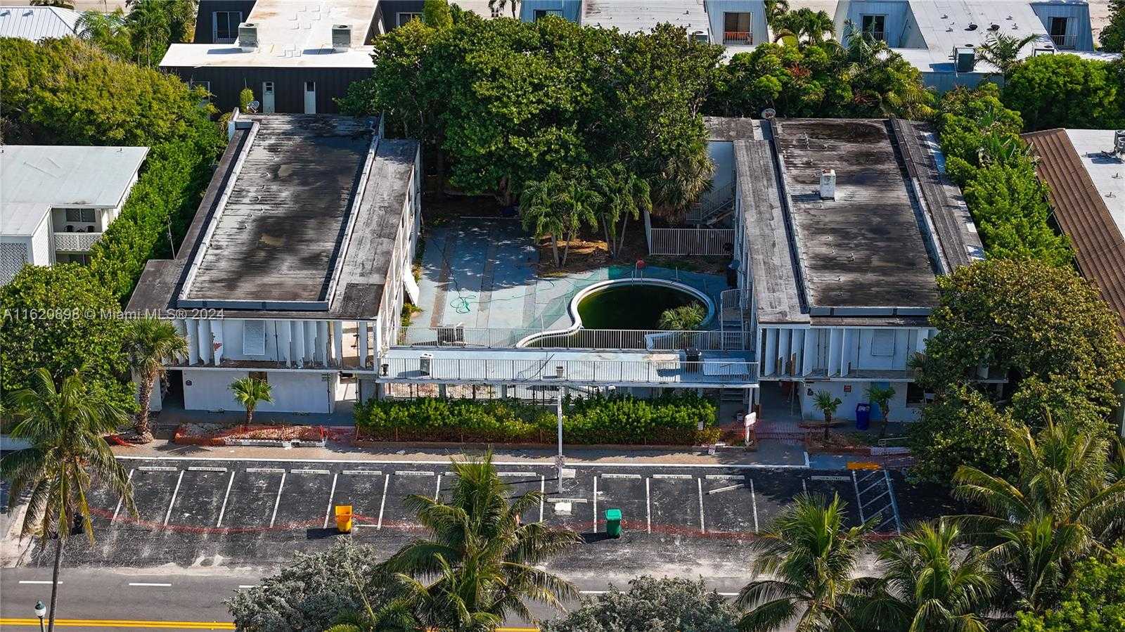 Small Image of 115 INLET WAY #11, Palm Beach Shores Number 53