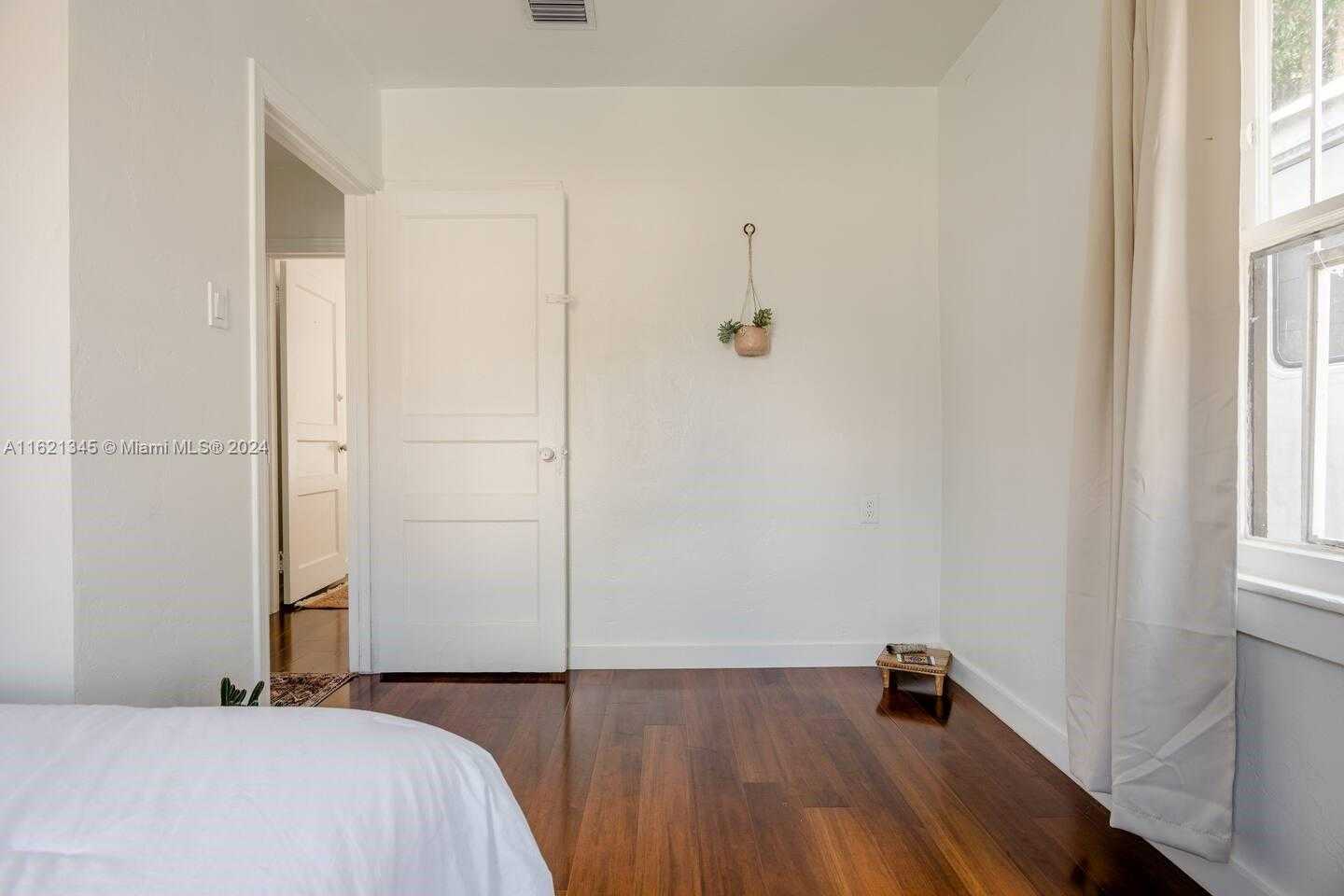 Small Image of 9210 NORTH WEST 4TH AVE, Miami Number 13