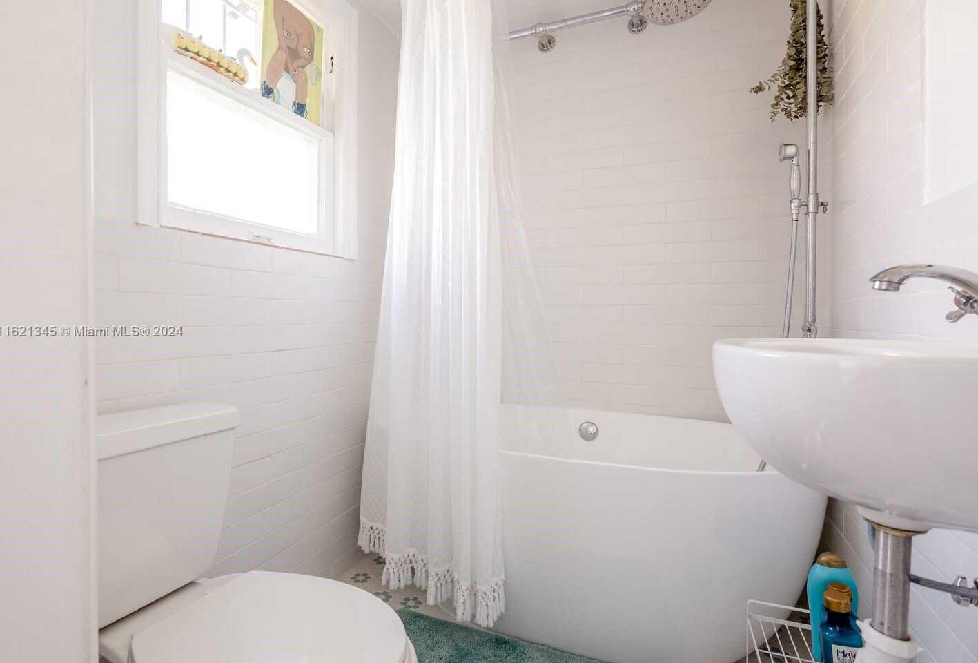Small Image of 9210 NORTH WEST 4TH AVE, Miami Number 15