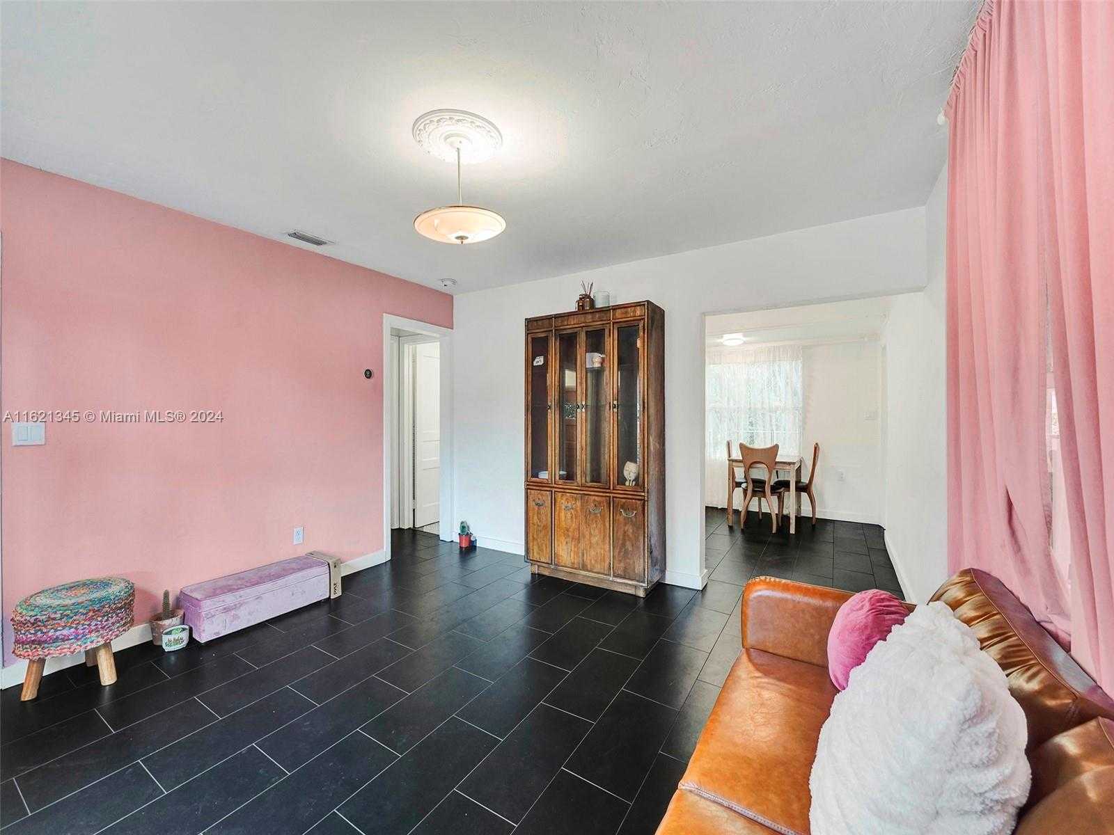 Small Image of 9210 NORTH WEST 4TH AVE, Miami Number 35