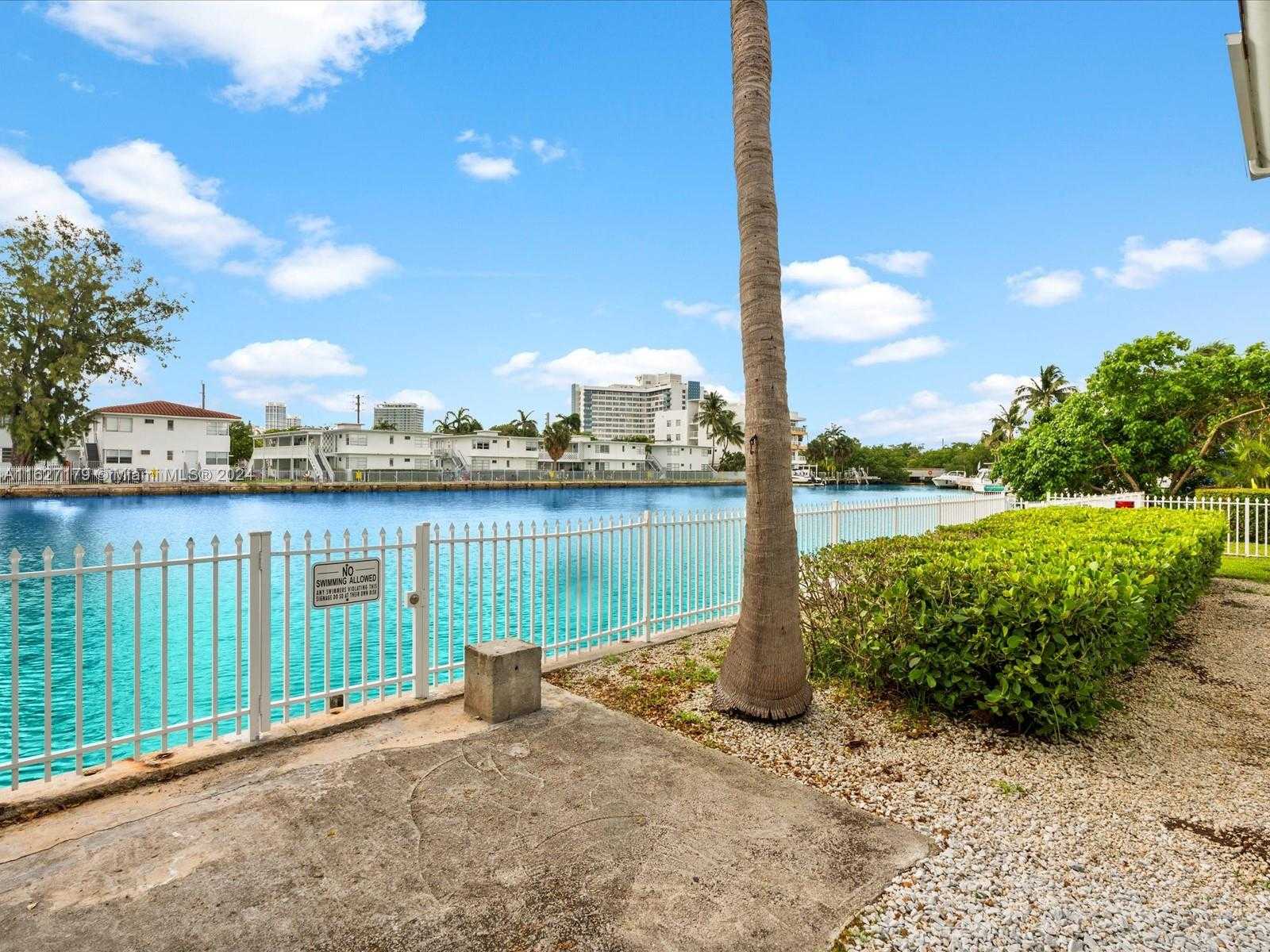 Small Image of 7805 CRESPI BLVD #12, Miami Beach Number 10