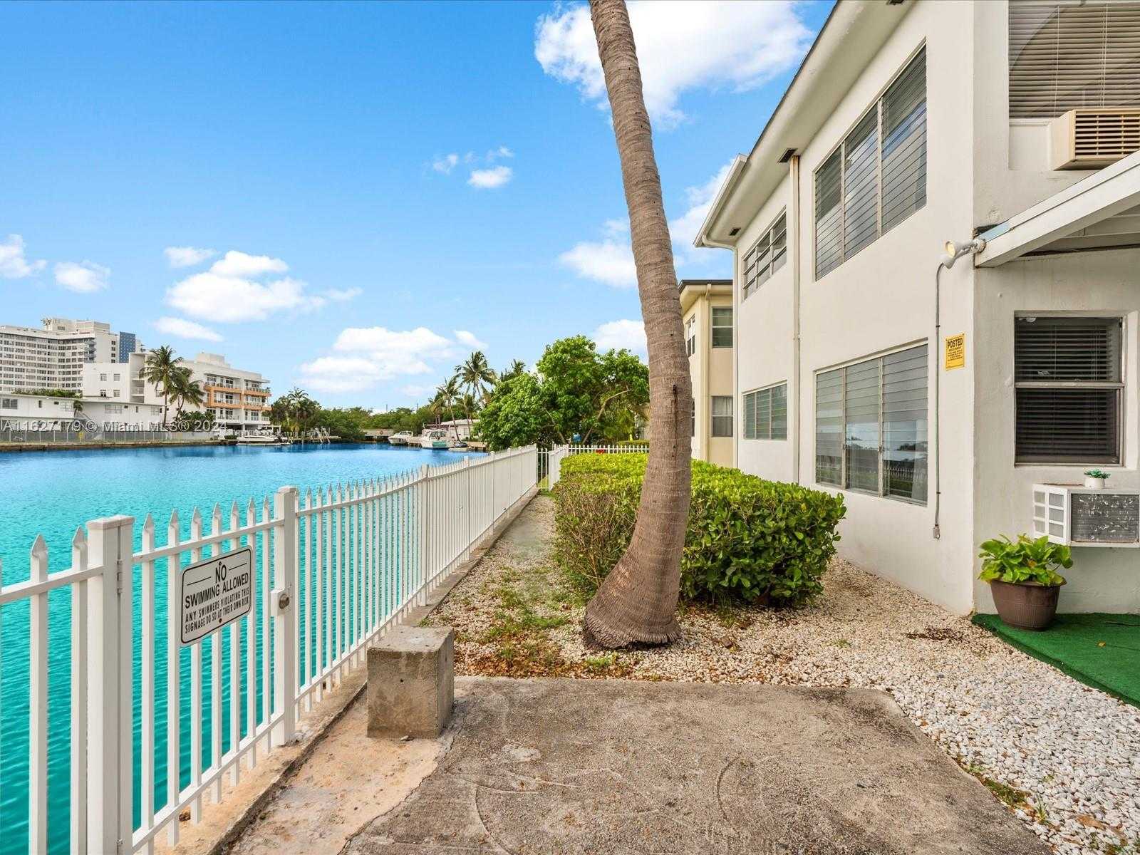 Small Image of 7805 CRESPI BLVD #12, Miami Beach Number 11