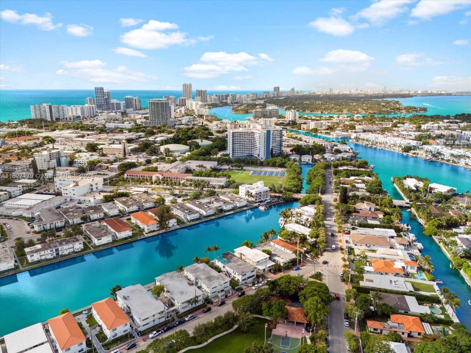 Small Image of 7805 CRESPI BLVD #12, Miami Beach Number 4