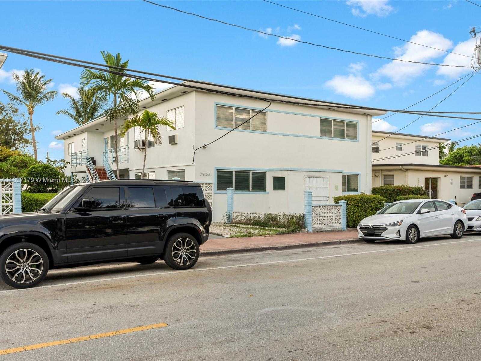 Small Image of 7805 CRESPI BLVD #12, Miami Beach Number 8