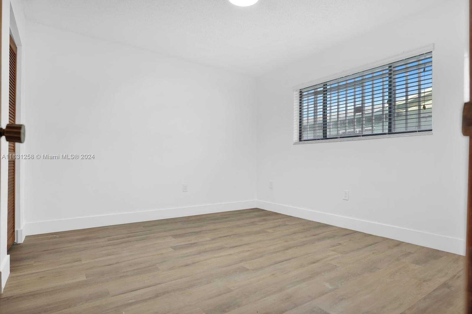 Small Image of 324 EAST 34TH ST #2, Hialeah Number 14