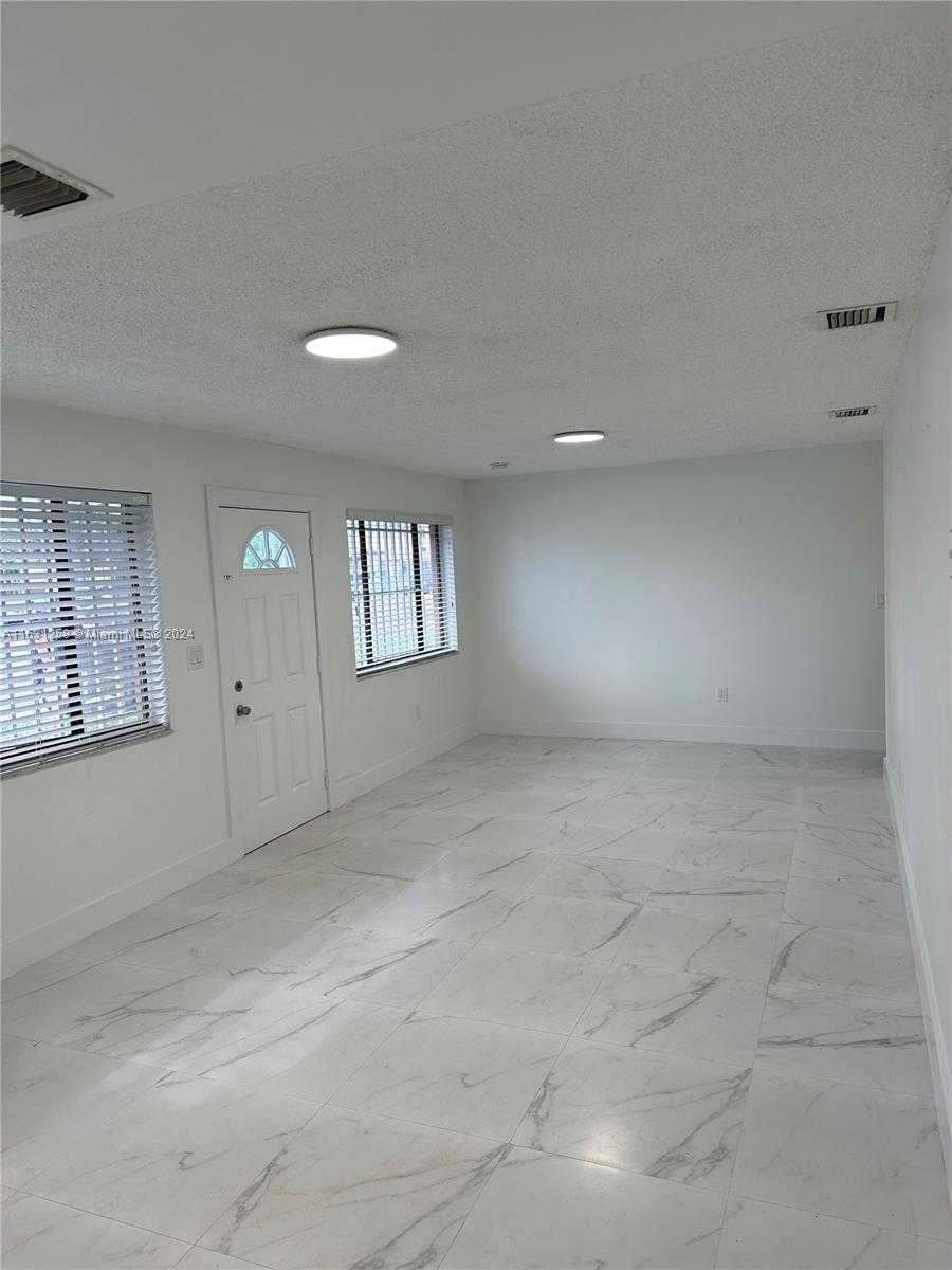 Small Image of 324 EAST 34TH ST #2, Hialeah Number 20