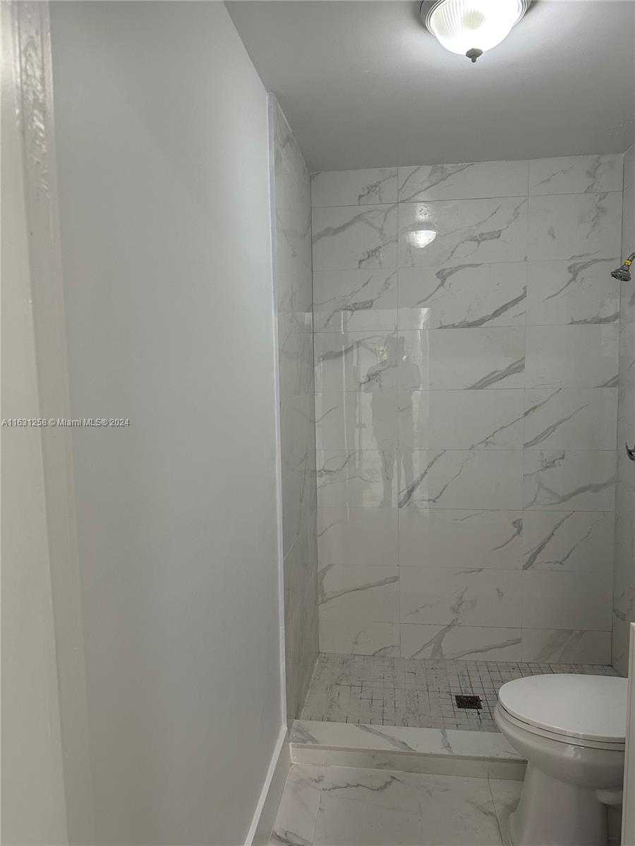 Small Image of 324 EAST 34TH ST #2, Hialeah Number 28