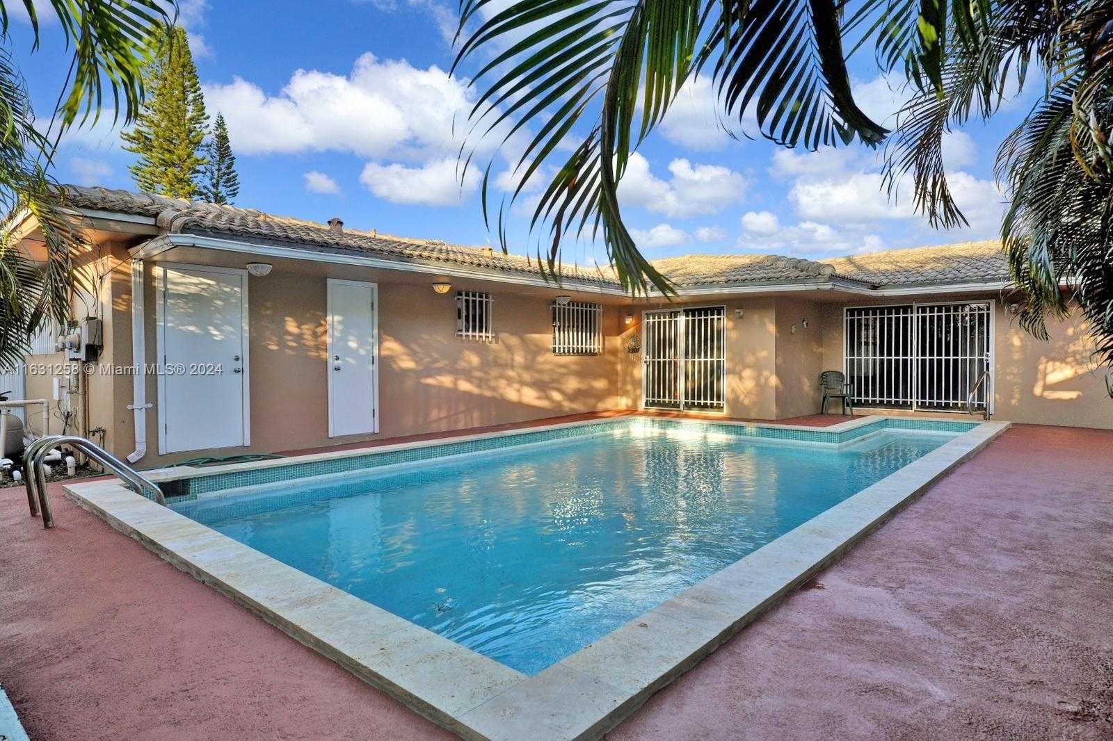 Small Image of 324 EAST 34TH ST #2, Hialeah Number 31