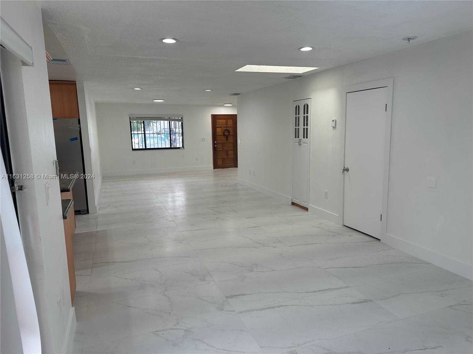 Small Image of 324 EAST 34TH ST #2, Hialeah Number 7