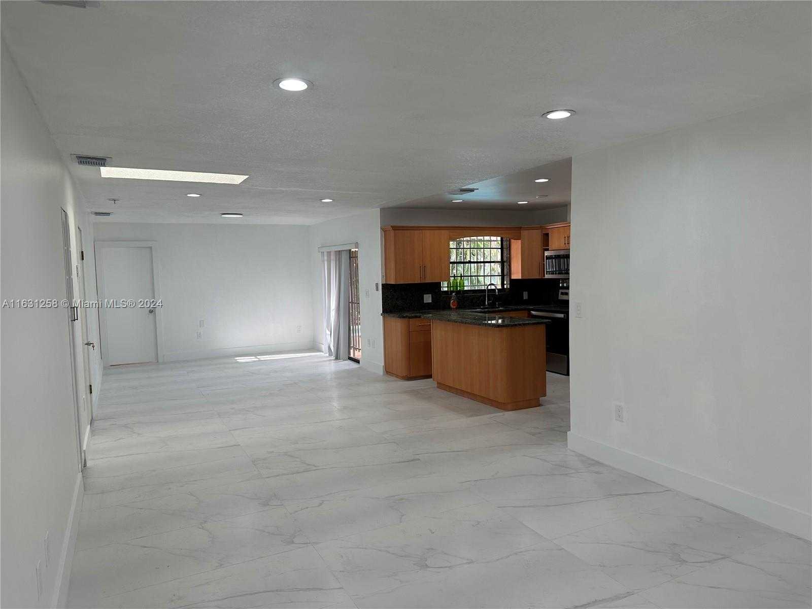 Small Image of 324 EAST 34TH ST #2, Hialeah Number 8