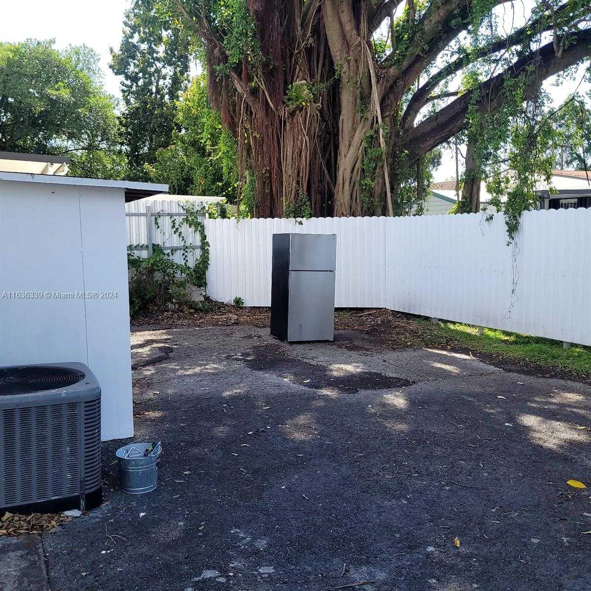 Small Image of 2126 NORTH WEST 47TH TER #2, Miami Number 43