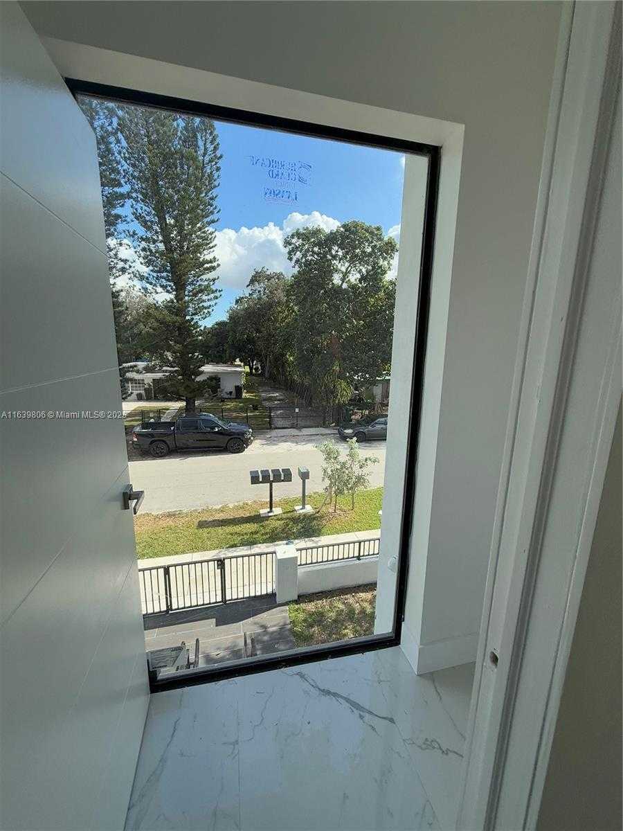 Small Image of 9748 NORTH WEST 26TH AVE #8, Miami Number 41