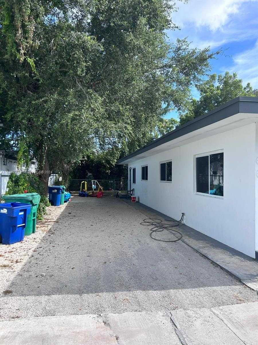 Small Image of 1128 NORTH WEST 76TH ST #2, Miami Number 25