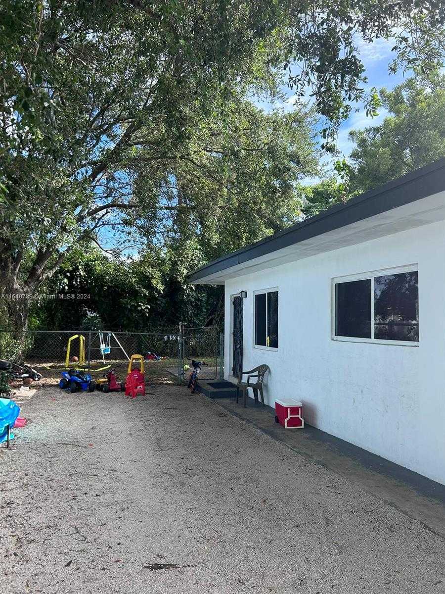 Small Image of 1128 NORTH WEST 76TH ST #2, Miami Number 5