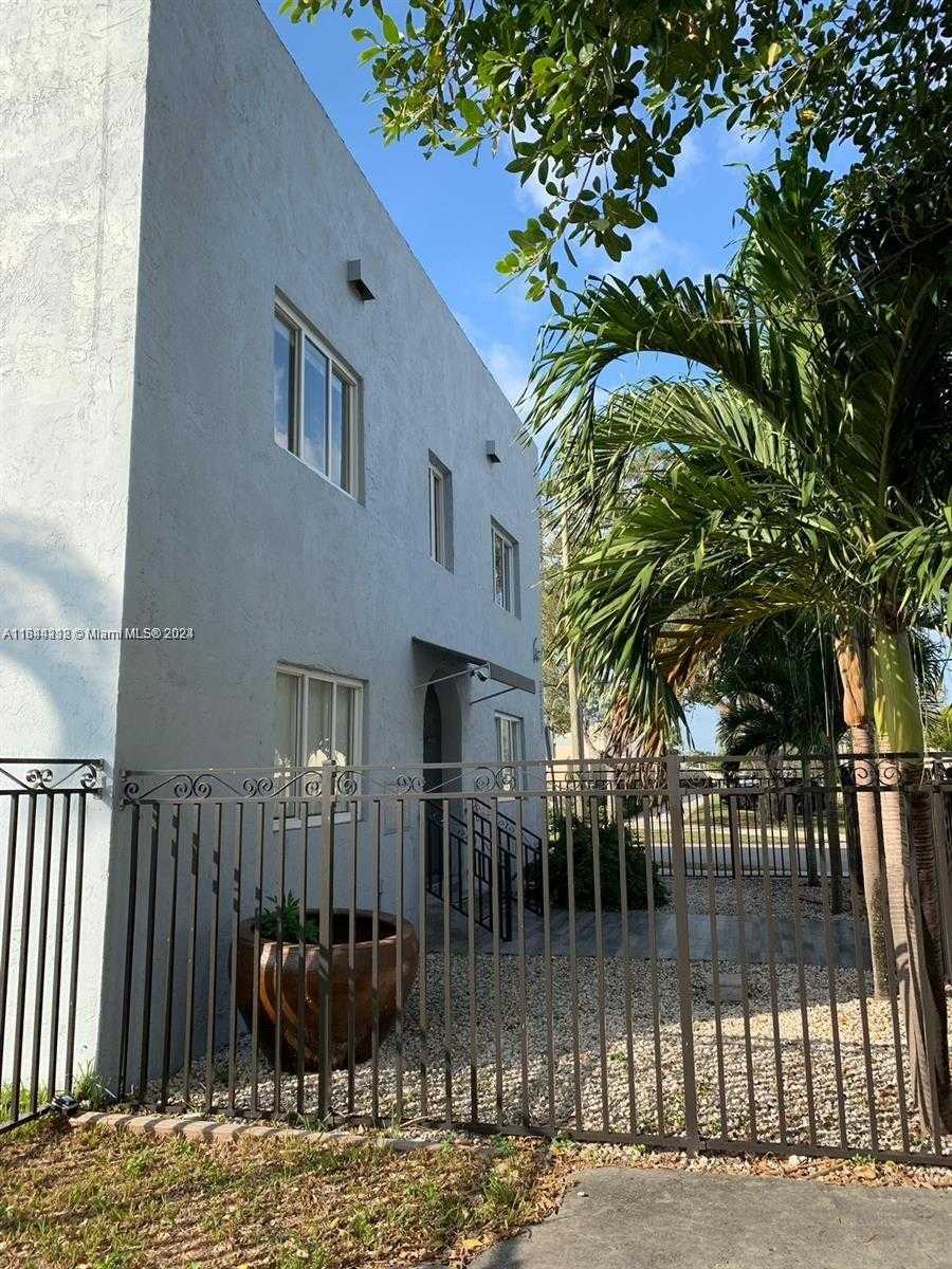 Small Image of 2500 NORTH EAST 192ND ST, Miami Number 13