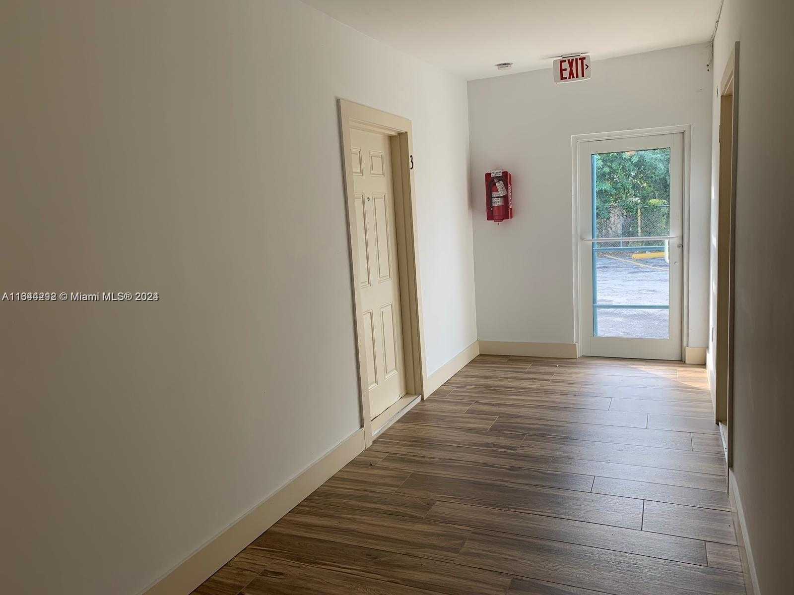 Small Image of 2500 NORTH EAST 192ND ST, Miami Number 15