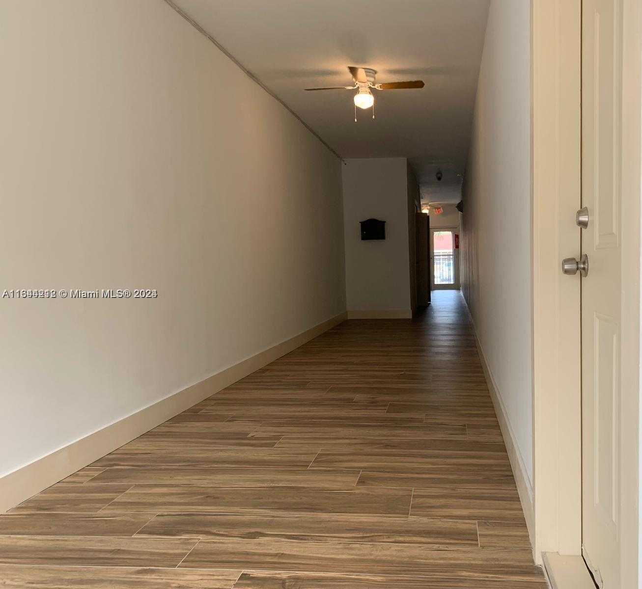 Small Image of 2500 NORTH EAST 192ND ST, Miami Number 16