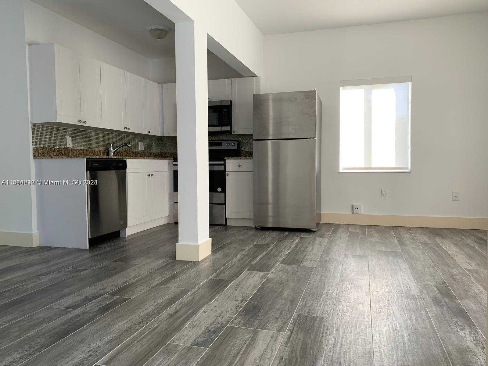 Small Image of 2500 NORTH EAST 192ND ST, Miami Number 17