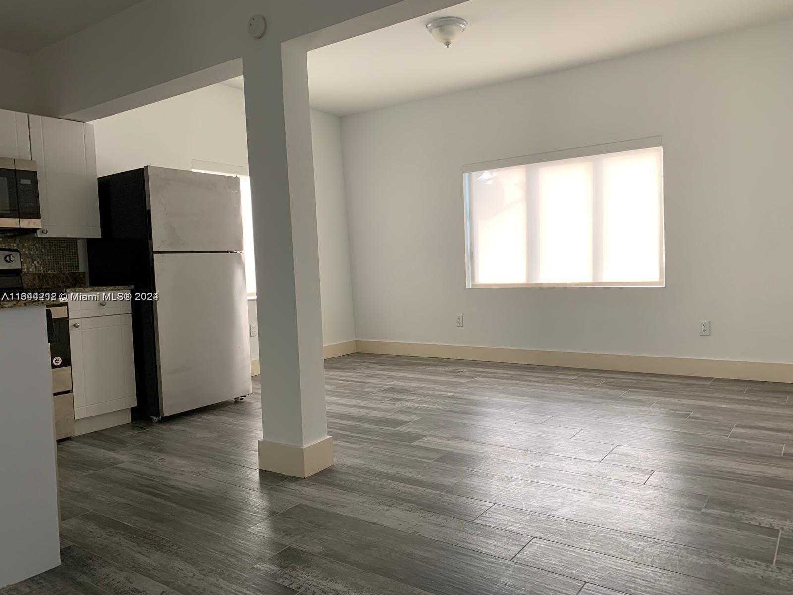 Small Image of 2500 NORTH EAST 192ND ST, Miami Number 21