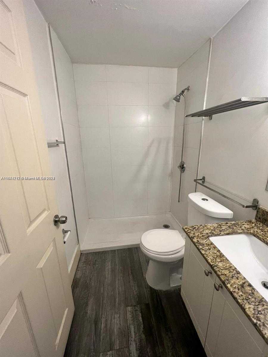 Small Image of 2500 NORTH EAST 192ND ST, Miami Number 5