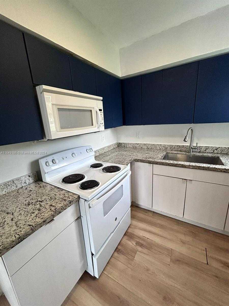 Small Image of 2180 NORTH WEST 59TH ST, Miami Number 13