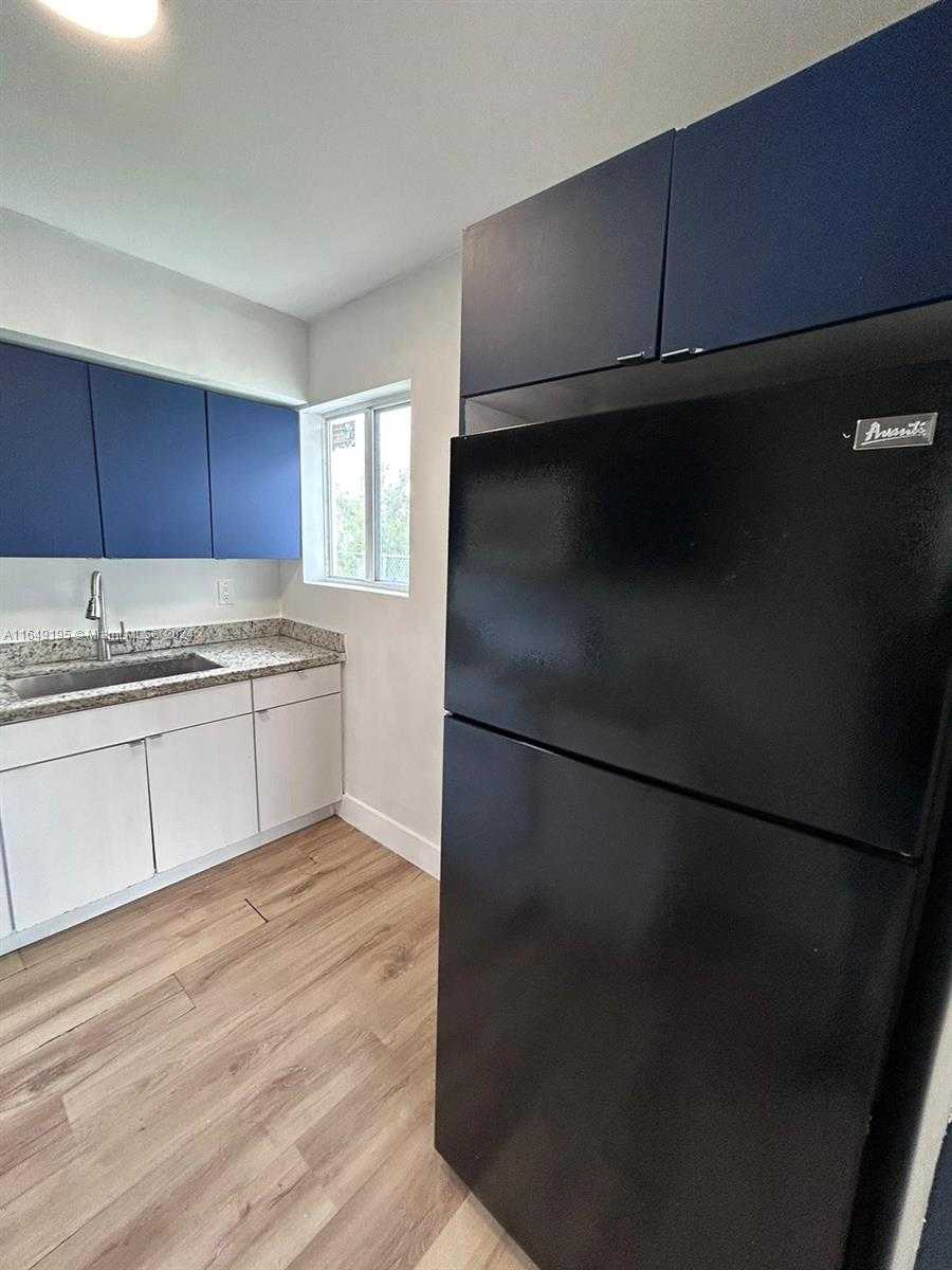 Small Image of 2180 NORTH WEST 59TH ST, Miami Number 14
