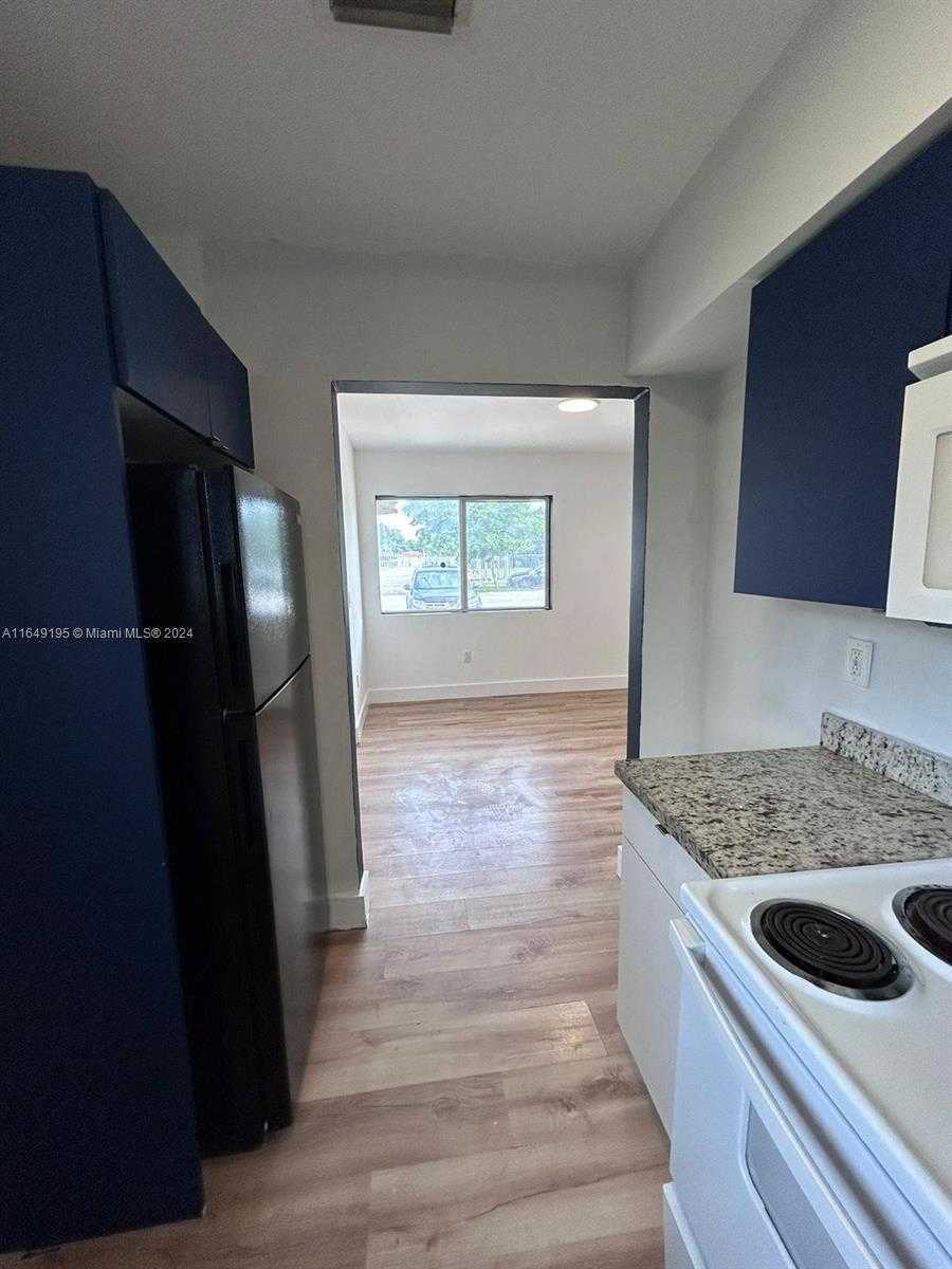 Small Image of 2180 NORTH WEST 59TH ST, Miami Number 15