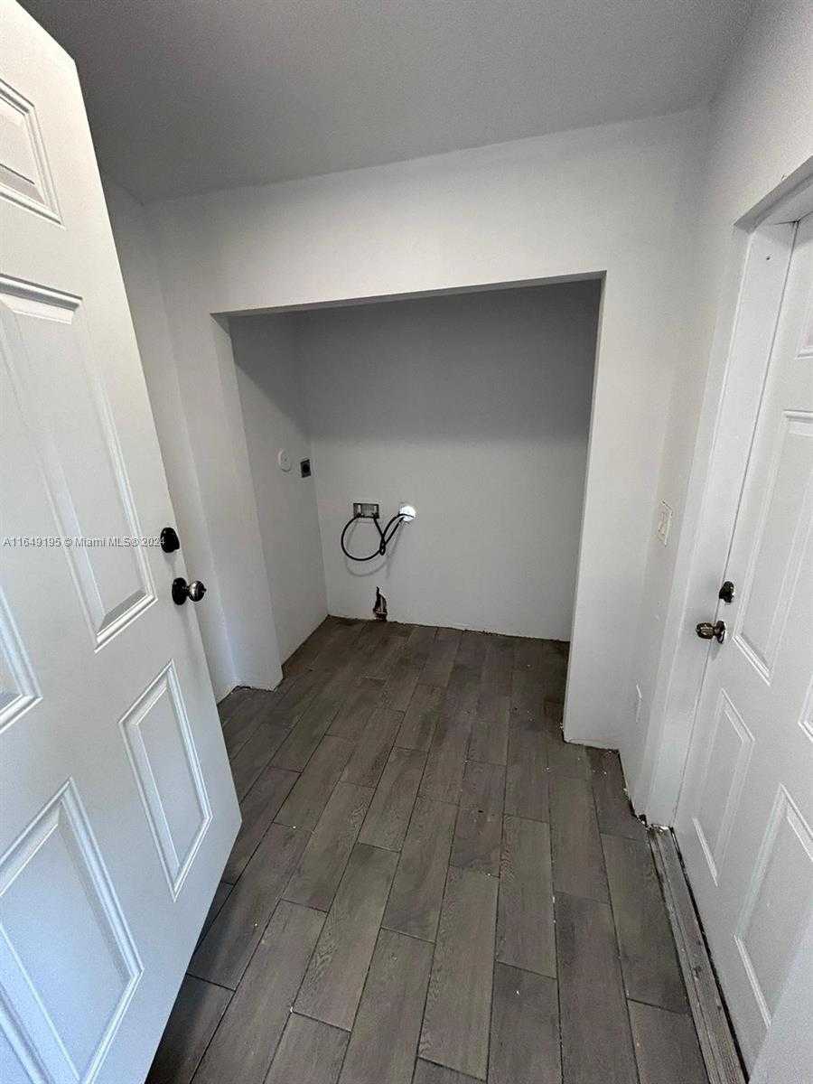 Small Image of 2180 NORTH WEST 59TH ST, Miami Number 3